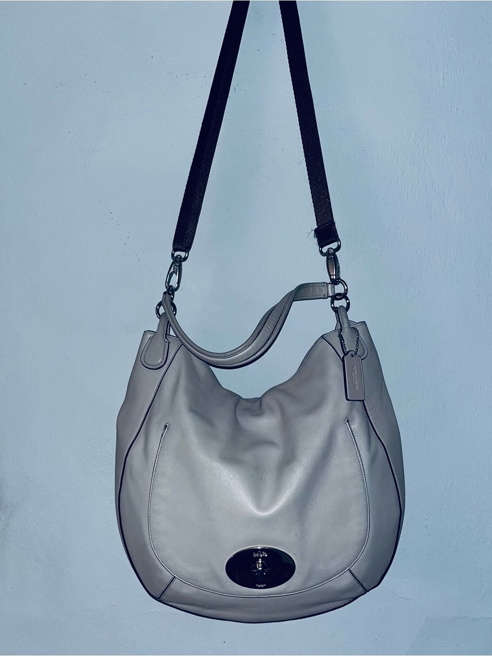 COACH LIGHT GRAY WHIPLASH CIRCLE LEATHER BAG 34656 - Picture 13 of 14
